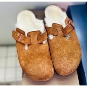 Birkenstock Boston Shearling Clogs Mink Suede Excellent Used Condition 7-7.5